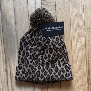 Justin&Taylor Leopard Print Pom-Pom Beanie
